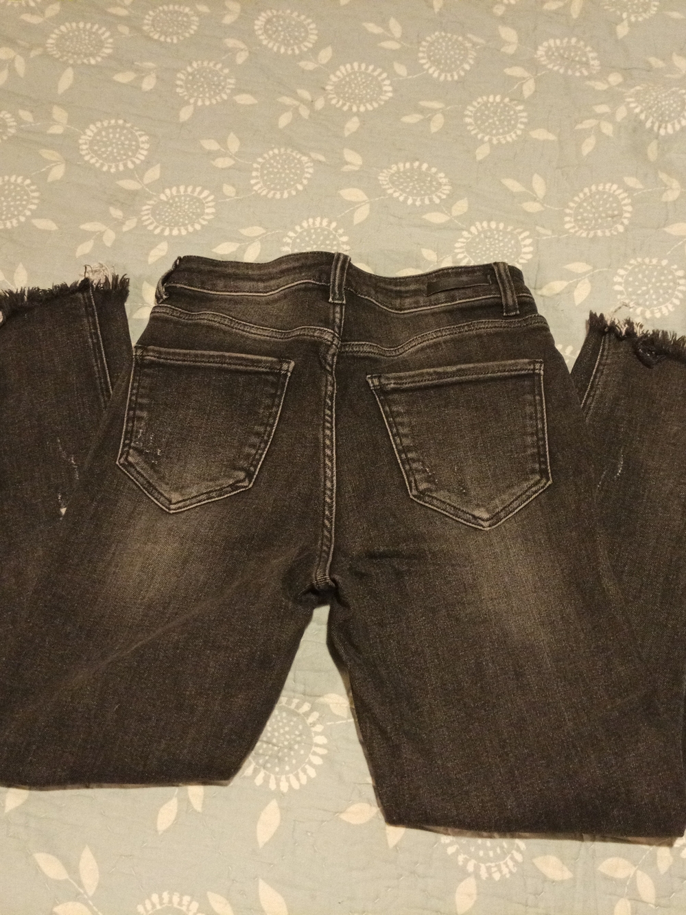 Women's Washed Black Ankle Crop Jeans